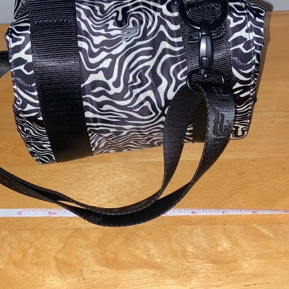 Fabletics Women's Mini Marbled Zebra Print Mini Grip Duffle Bag One Size - Picture 2 of 6